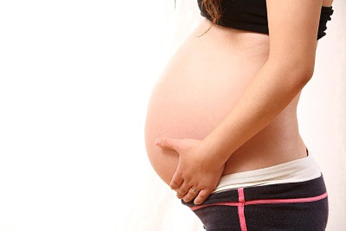 Bụng cao hoặc bụng thấp là dấu hiệu để phân biệt giới tính của thai nhi.