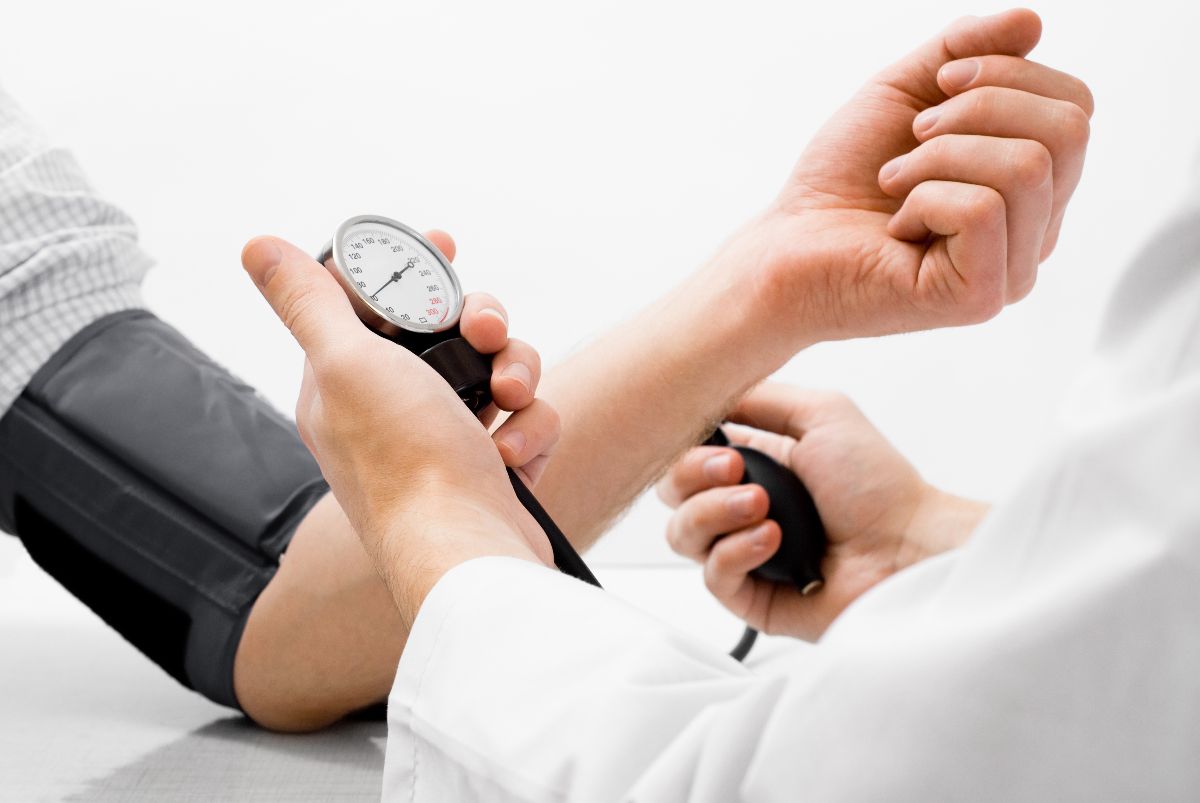 Hạ huyết áp là tình trạng các chỉ số huyết áp ở dưới mức trung bình.