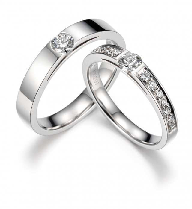Gía một cặp nhẫn cưới của Golden Dew khá cao so với thu nhập trung bình của người Việt.