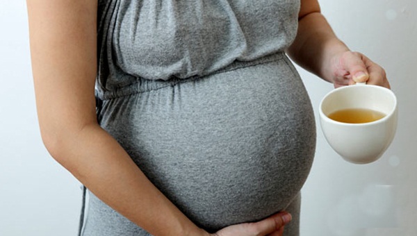 Trà xanh khiến thai nhi có nguy cơ dị tật.