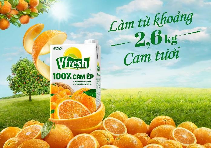 Mỗi hộp nước cam Vfresh 100% được làm từ khoảng 2,6kg cam tươi.