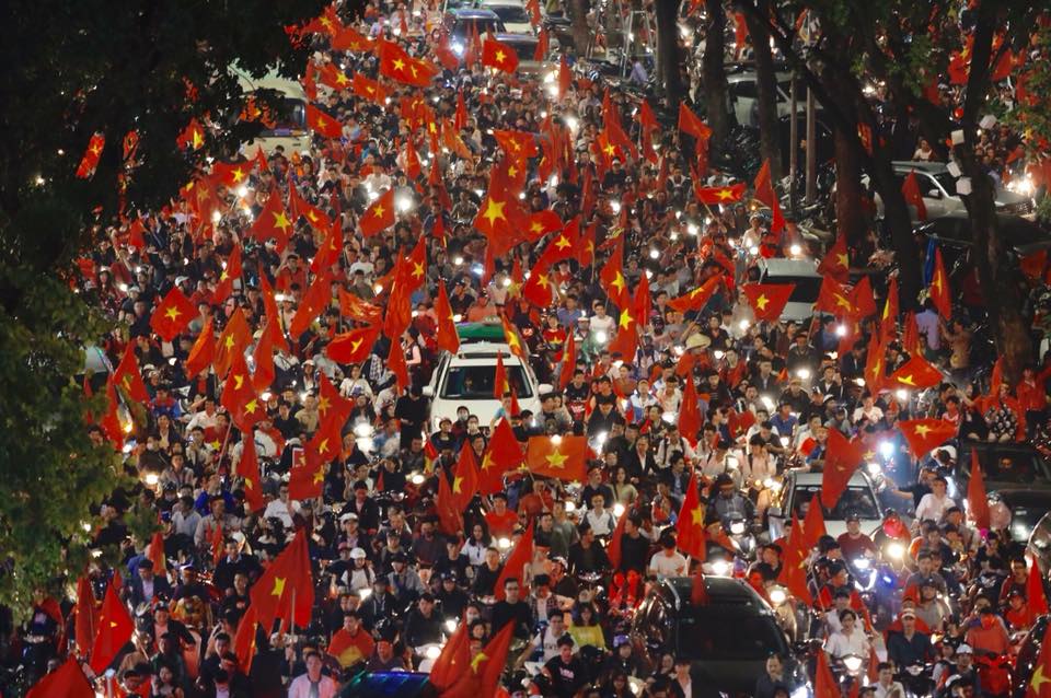 Việc người dân đổ ra đường để ăn mừng sau chiến thắng của U23 Việt Nam đã phần nào làm cho chất lượng không khí 