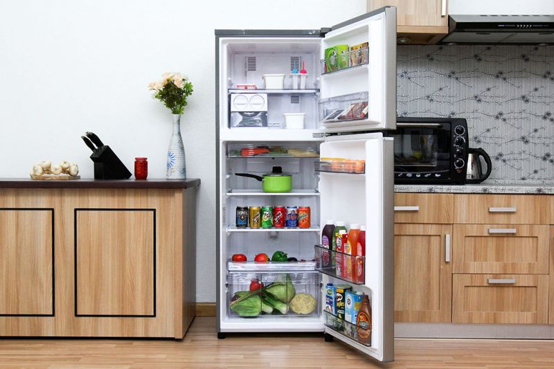 Tủ lạnh không phải là vật dụng có thể kê, đặt một cách tùy tiện. (Ảnh minh họa)