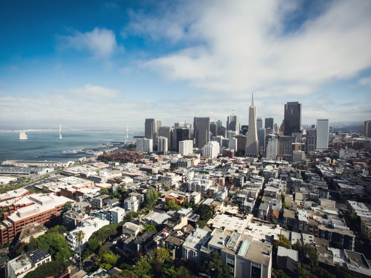 San Francisco, California  Giá niêm yết trung bình: 5,74 triệu USD Giá bán cao nhất:15 triệu USD  Giá trung bình mỗi foot vuông:1.279USD