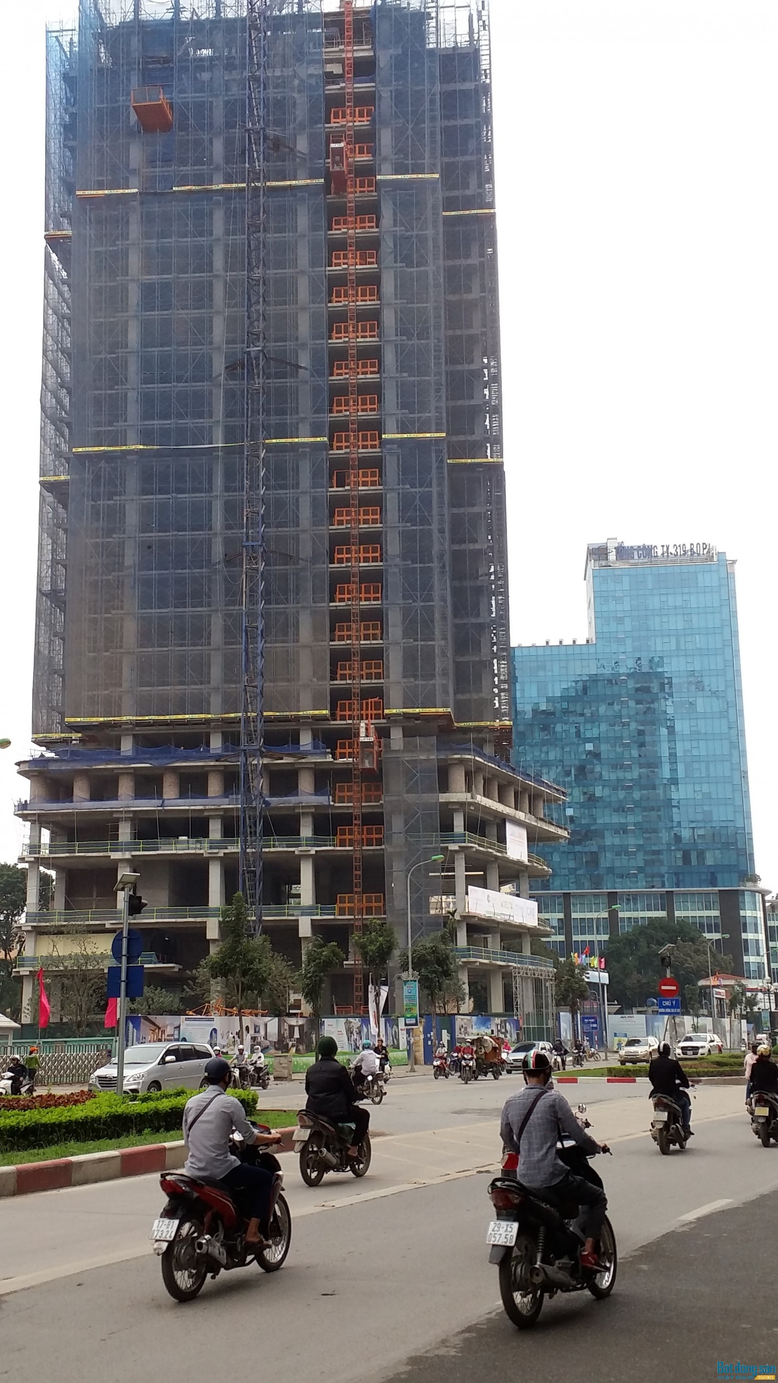 Một tổ hơp căn hộ cao tầng đang được xây dựng ở Hà Nội. Ảnh minh họa: Vạn Xuân