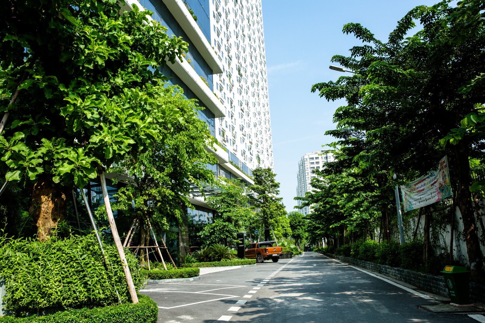Bài dự thi Nơi tôi sống: Chạm tới yên bình nơi tòa nhà xanh giữa Thủ đô