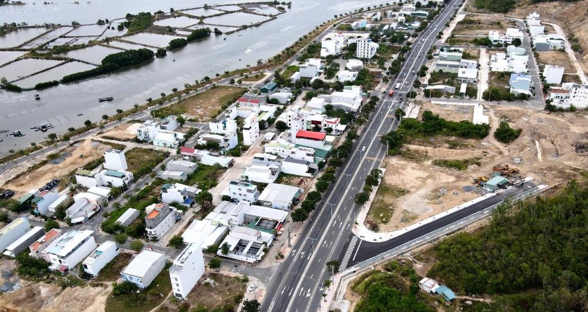 Nha Trang sẽ đấu giá quyền sử dụng đất 78 lô biệt thự nằm trong khu tái định cư Hòn Rớ 2, xã Phước Đồng để thu ngân sách.