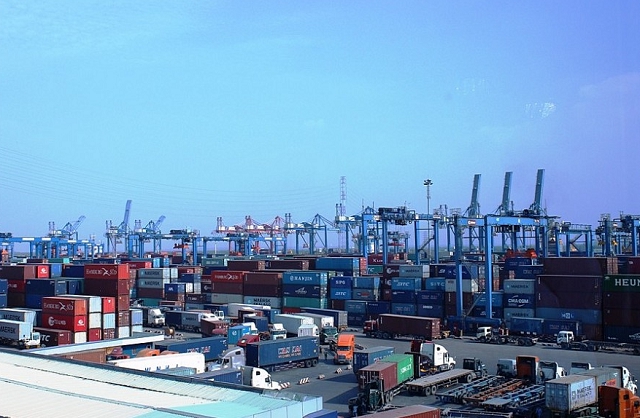 Điều chỉnh mức thu phí cảng biển ở TP.HCM trong tháng 7