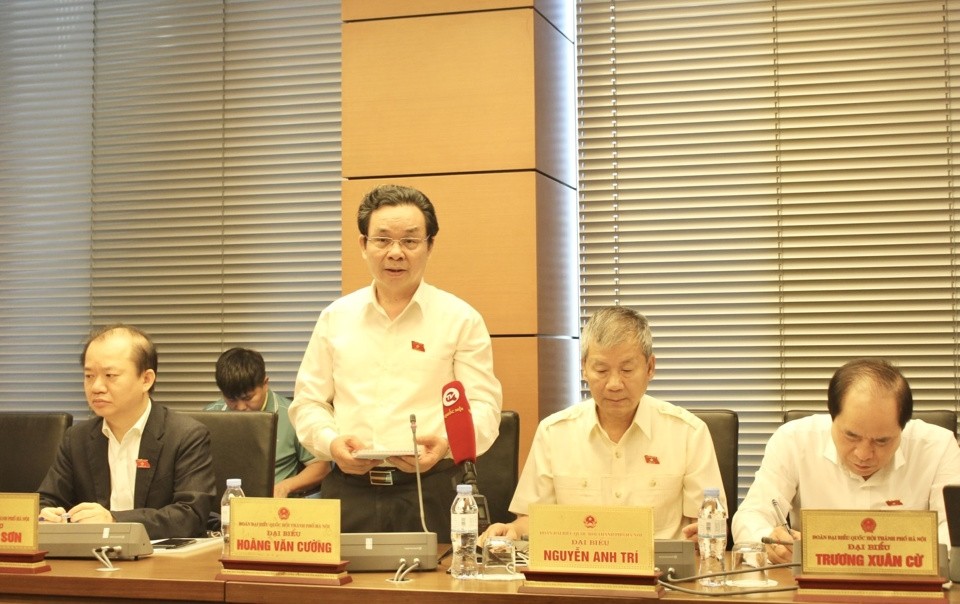 Đại biểu Hoàng Văn Cường (Đoàn TP Hà Nội) tán thành về điều kiện áp dụng luật trong Điều 4 Dự thảo Luật Thủ đô (sửa đổi)