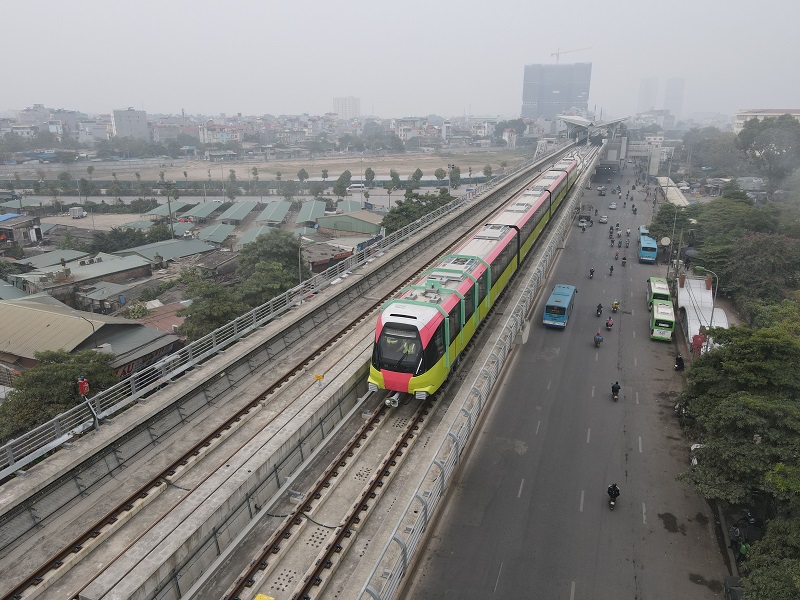 Vốn đầu tư công và vay ODA của Việt Nam chủ yếu đầu tư trong các dự án giao thông. Trong ảnh: Dự án đường sắt đô thị Nhổn - Ga Hà Nội
