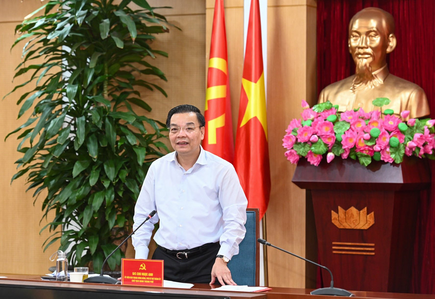 Chủ tịch UBND thành phố Hà Nội Chu Ngọc Anh phát biểu tại buổi làm việc.