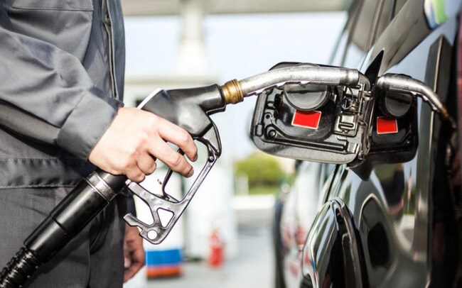 Giá xăng dầu hôm nay 1/5: Giảm mạnh trong phiên đầu tháng mới
