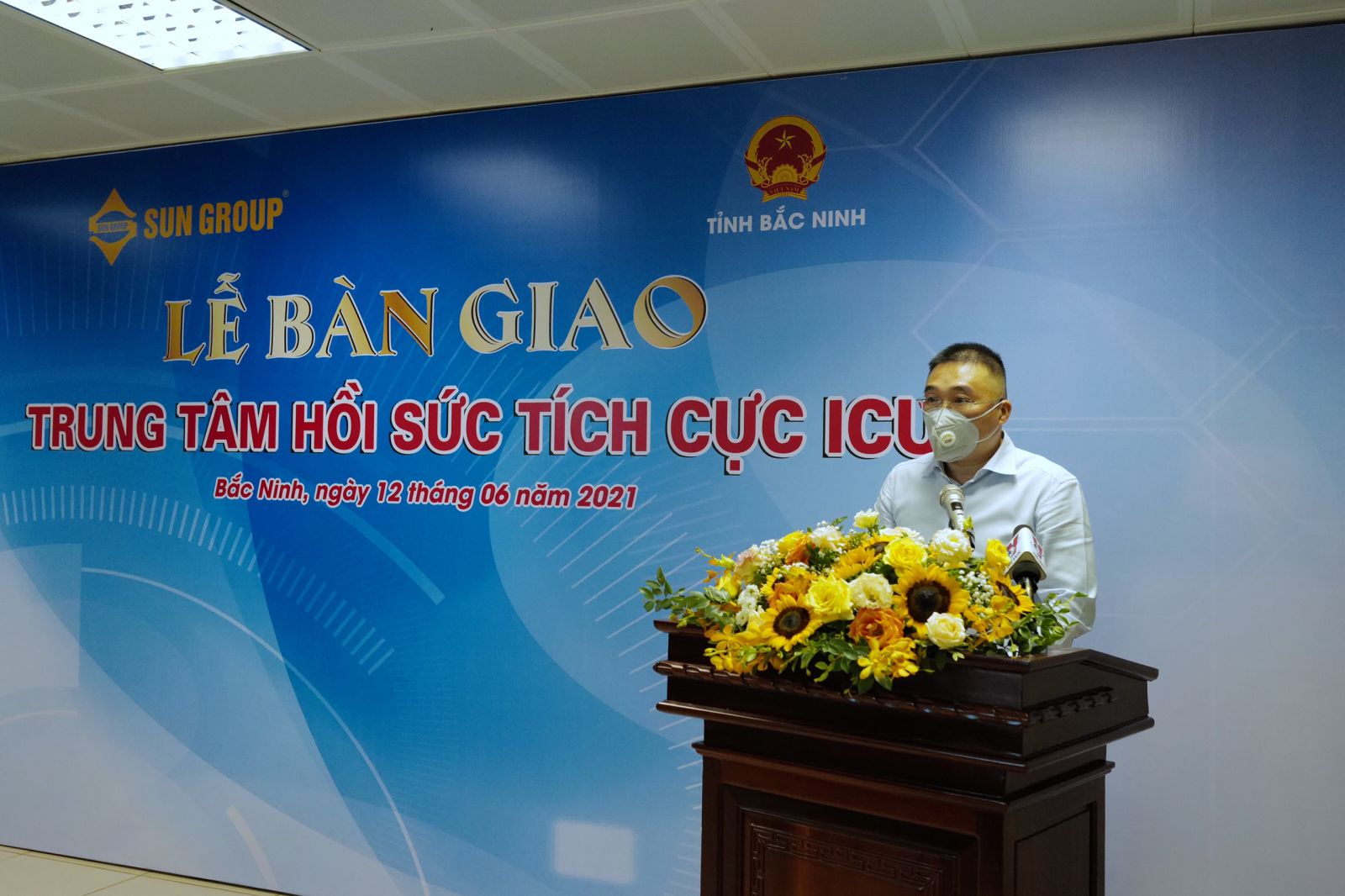Ông Trần Minh Sơn – Thành viên Hội đồng sáng lập Tập đoàn Sun  Group phát biểu tại sự kiện bàn giao ICU cho Bắc Ninh 