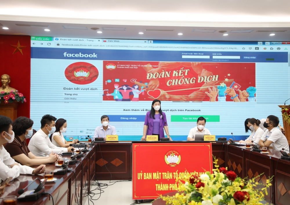Chủ tịch Ủy ban MTTQ Việt Nam Thành phố Nguyễn Lan Hương phát biểu tại lễ ra mắt Fanpage Đoàn kết chống dịch