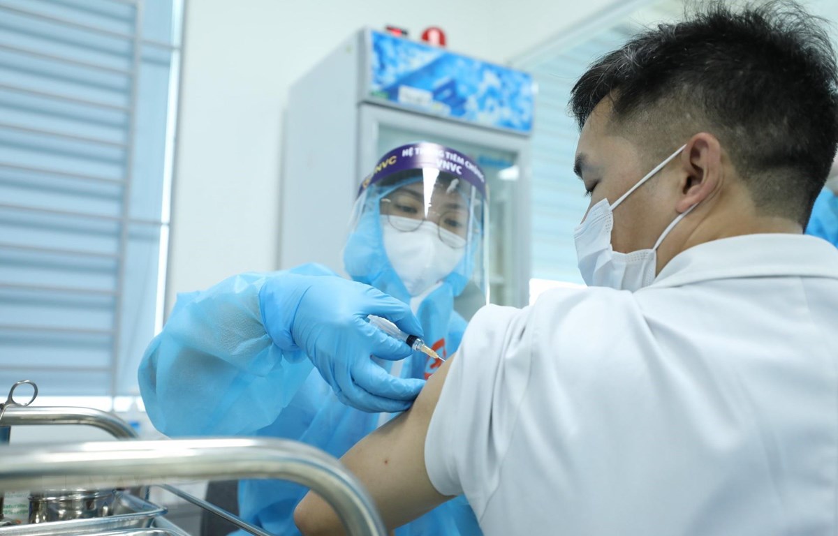Phấn đấu 70% dân số Hà Nội tiêm đủ 2 mũi vắc xin phòng Covid-19