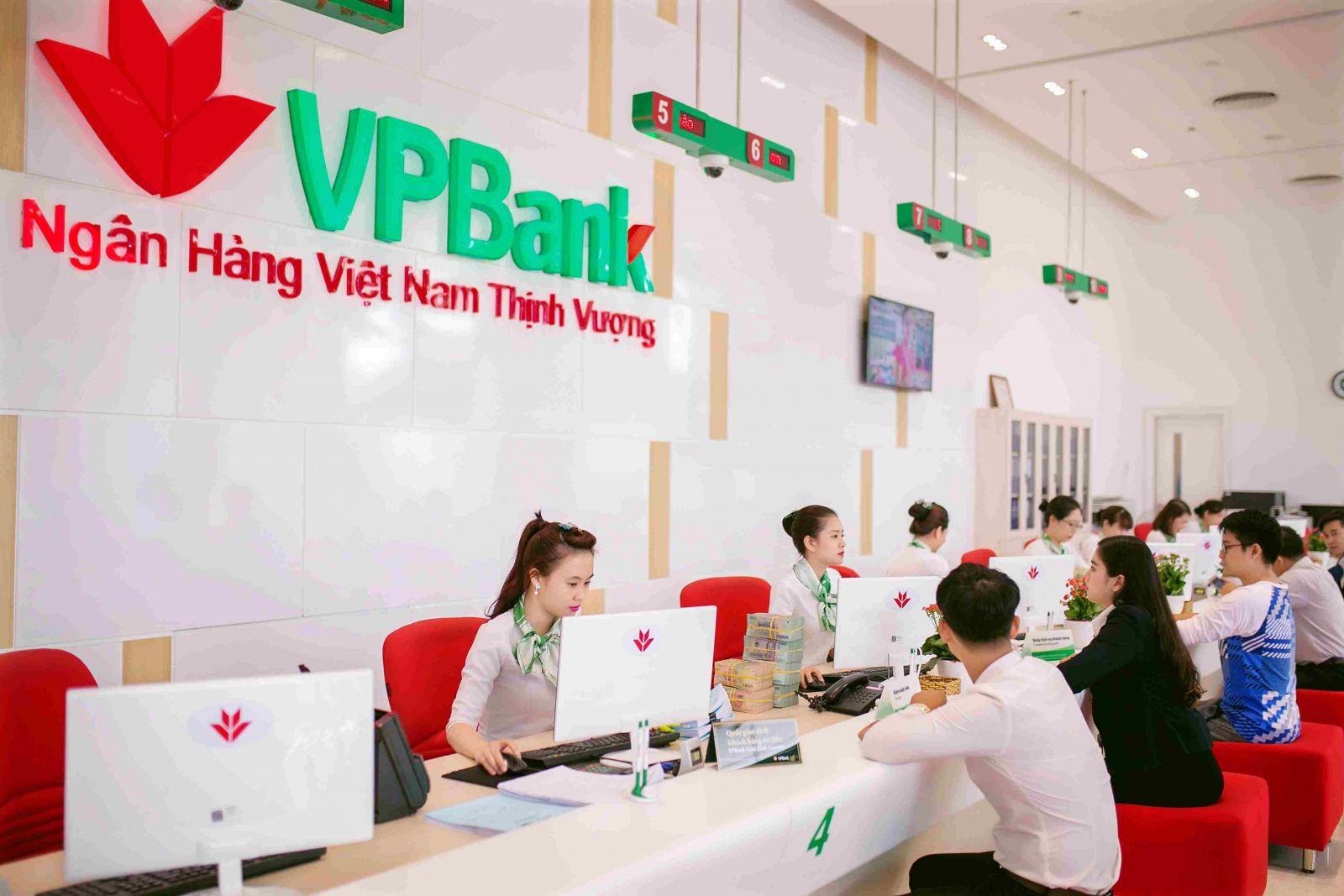 VPBank tiếp tục tăng trưởng bền vững trong những tháng đầu năm 2021