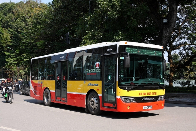 Hiệp hội vận tải hành khách công cộng Hà Nội mới đây đề nghị cho phép vận tải hành khách công cộng tại Hà Nội được hoạt động trở lại từ ngày 1/10/2021.