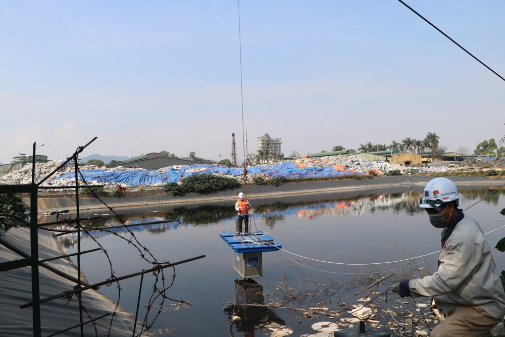 Ngày 28-12-2020 vừa qua, dự án thí điểm xử lý mùi bãi rác Nam Sơn (Khu Liên hợp xử lý chất thải Nam Sơn) tại hồ chứa nước rỉ rác (hồ H4) bằng công nghệ Bio-Nano Nhật Bản đã chính thức được triển khai.