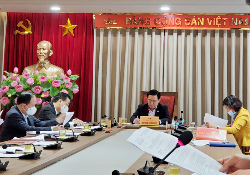 Bí thư Thành uỷ Vương Đình Huệ chủ trì cuộc họp.