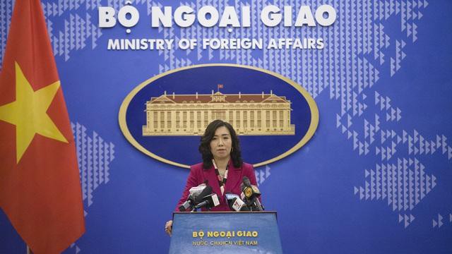 Người phát ngôn Bộ Ngoại giao Lê Thị Thu Hằng chủ trì cuộc họp báo đầu tiên năm 2021 của Bộ này.