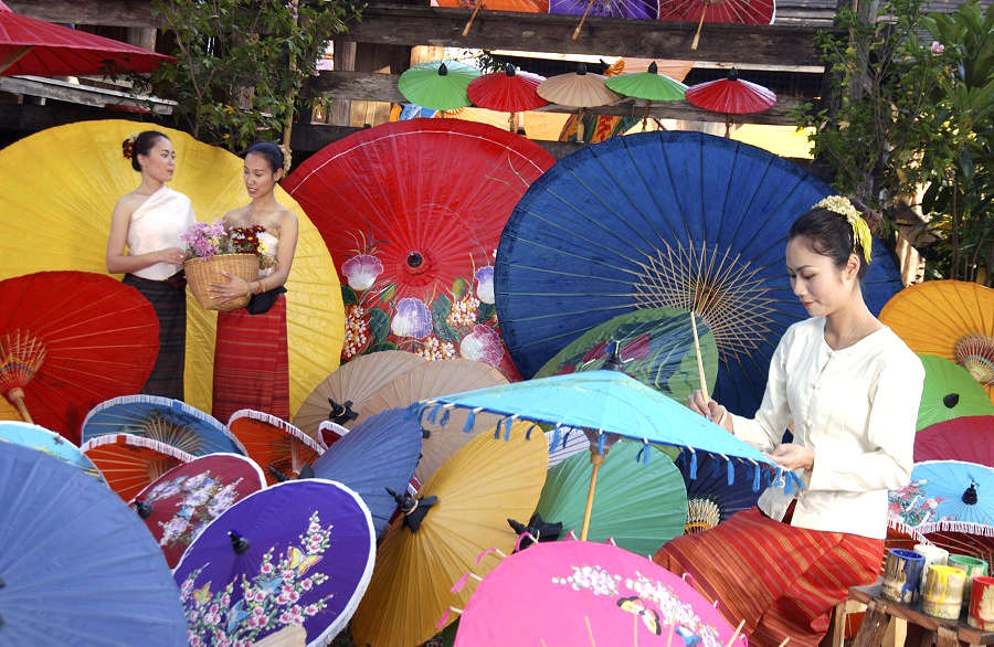Bo Sang - làng nghề làm ô ở miền Bắc Thái Lan là một trong những địa điểm hút khách du lịch.