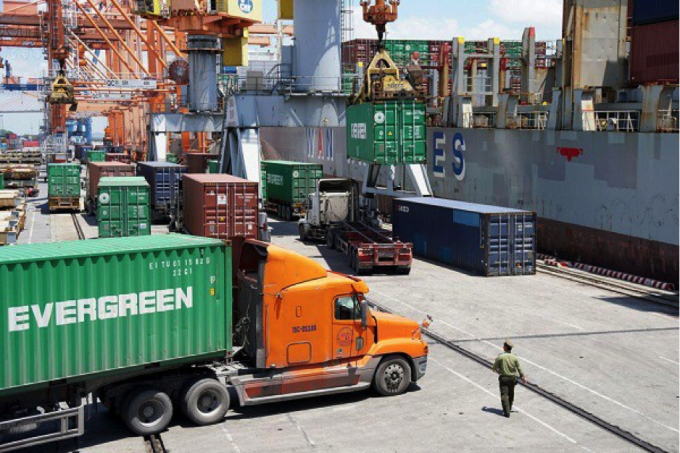 Chi phí logistics tăng cao khiến doanh nghiệp xuất nhập khẩu gặp khó.