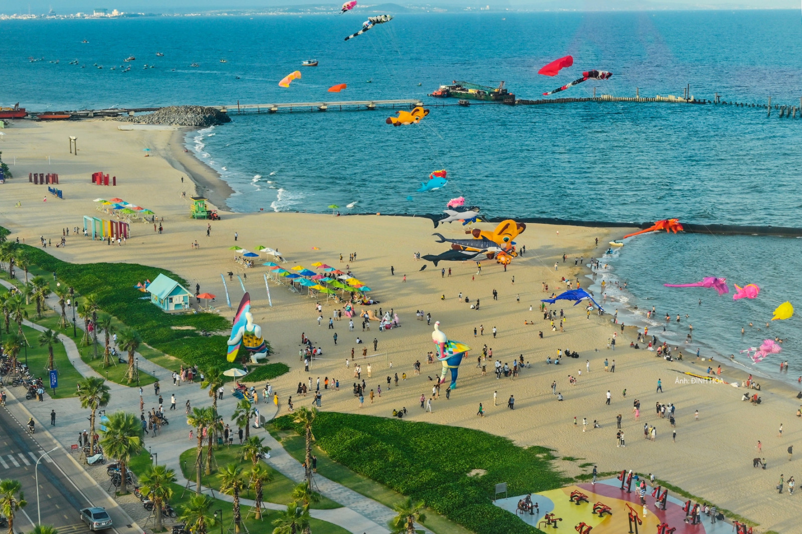 Năm Du lịch quốc gia 2023 diễn ra với chủ đề “Bình Thuận - Hội tụ xanh” tại thành phố Phan Thiết.