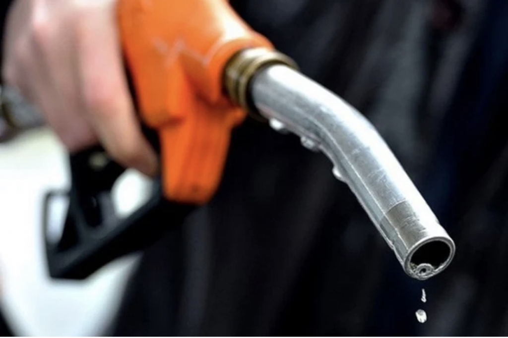 Giá xăng dầu trong nước có thể tăng mạnh vào kỳ điều hành chiều nay? Ảnh minh họa.