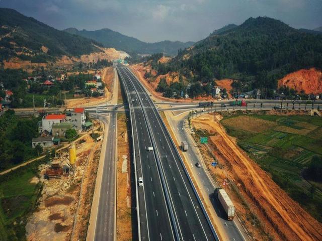 Năm 2022 sẽ hoàn thành 361 km cao tốc với 4 dự án hoàn thành gồm: Mai Sơn -Quốc lộ 45, Cam Lộ - La Sơn, Vĩnh Hảo - Phan Thiết, Phan Thiết - Dầu Giây. (Ảnh minh họa)