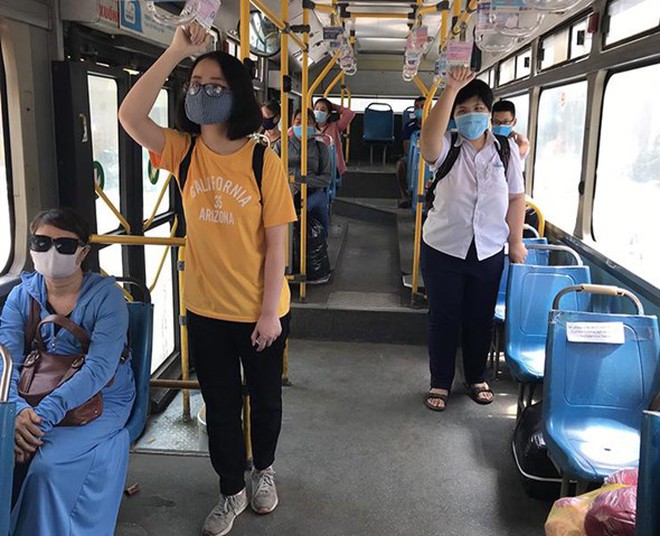 Hà Nội dự kiến đưa bộ tiêu chí “thẻ xanh, thẻ vàng Covid” để tái khởi động xe buýt từ 21-9