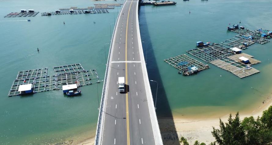 Bình Định xây dựng đường ven biển để thúc đẩy môi trường đầu tư.