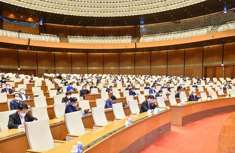 Các đại biểu tham dự phiên họp từ điểm cầu Nhà Quốc hội. (Ảnh: quochoi.vn)
