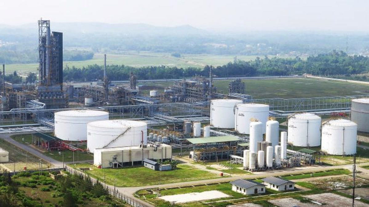 Nhà máy Lọc dầu Dung Quất thuộc Công ty CP Lọc Hóa dầu Bình Sơn cam kết đảm bảo cung cấp tối đa nguồn cung trong nước. Ảnh: VnEconomy