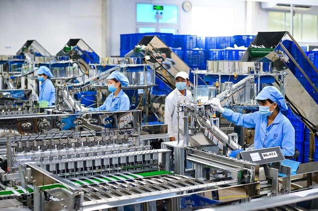 Việt Nam đang phục hồi nhanh các hoạt động sản xuất kinh doanh, ổn định việc làm, thu nhập cho người lao động.