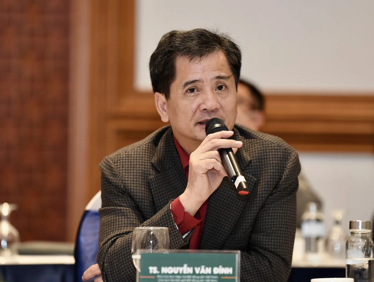 TS. Nguyễn Văn Đính phát biểu tại Hội thảo