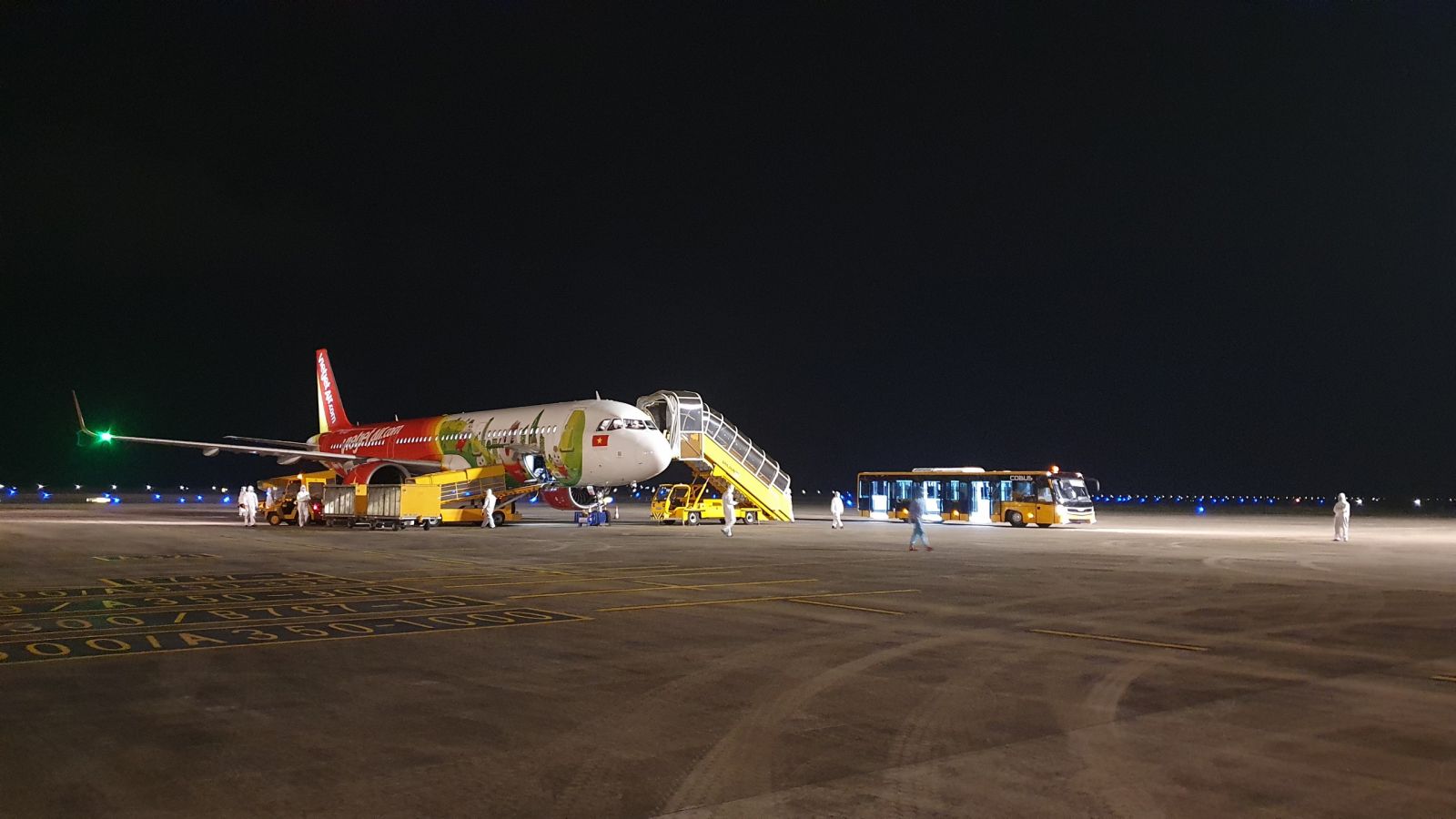 Sân bay Vân Đồn tiếp tục thực hiện nghĩa vụ đón các chuyến bay giải cứu