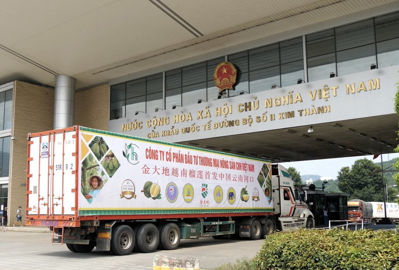 Xuất khẩu xe sầu riêng đầu tiên sang Trung Quốc