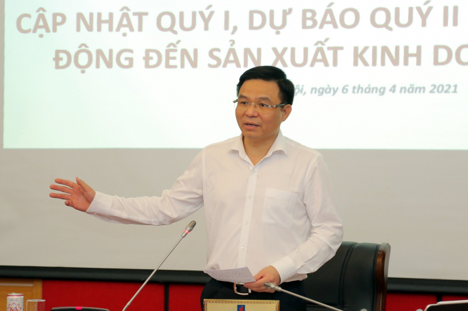 Tổng Giám đốc Petrovietnam Lê Mạnh Hùng phát biểu tại tọa đàm