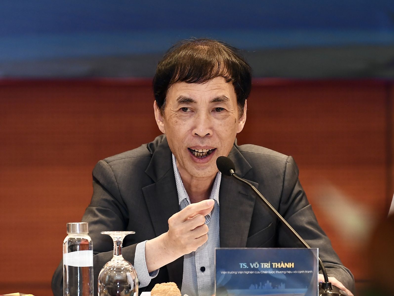  TS. Võ Trí Thành, Viện trưởng Viện Nghiên cứu phát triển thương hiệu và cạnh tranh. (Ảnh: Reatimes)