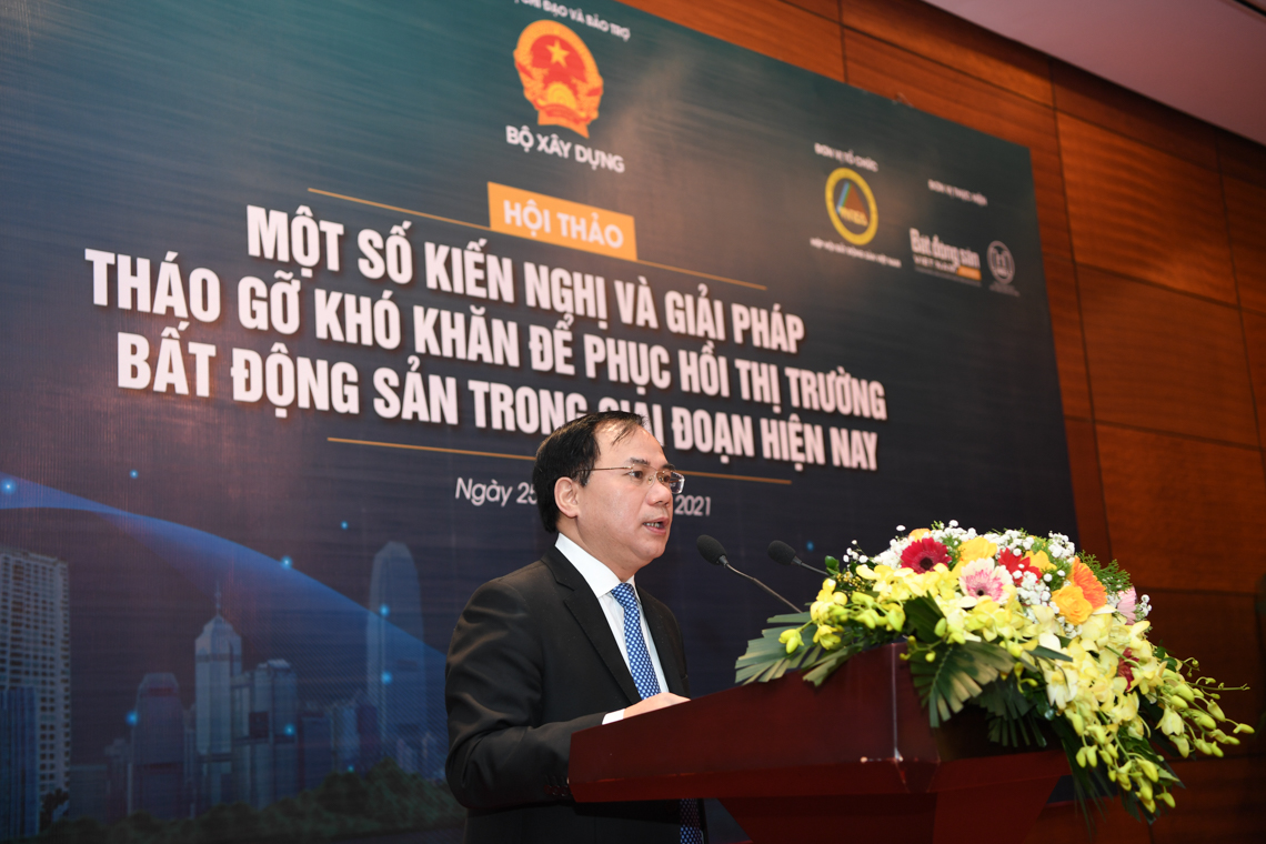 Ông Nguyễn Văn Sinh - Thứ trưởng Bộ Xây dựng phát biểu và chỉ đạo tại Hội thảo