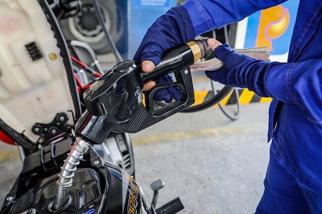 Giá xăng dầu trong nước có thể tăng mạnh vào chiều nay 11/2?