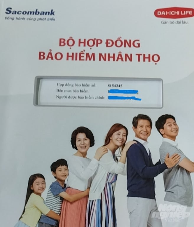 Hợp đồng bảo hiểm nhân thọ mà ông Đinh Văn C. phải ký kết với Sacombank chi nhánh Nam Định. Ảnh: người dân cung cấp. 
