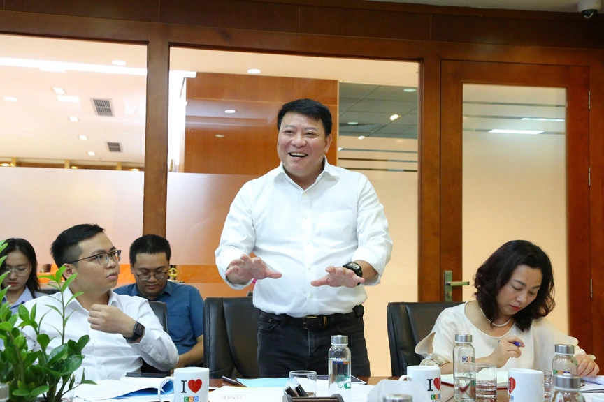 Họp Hội đồng tư vấn và thực hiện đề tài khoa học “Phát triển nhà ở thương mại vừa túi tiền ở Việt Nam: Thực trạng và đề xuất chính sách, pháp luật”- Ảnh 4.