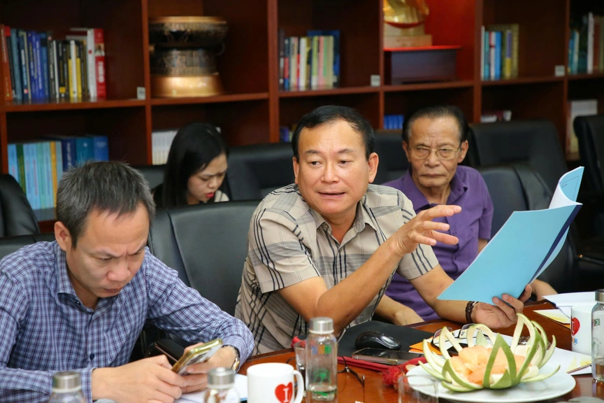 Họp Hội đồng tư vấn và thực hiện đề tài khoa học “Phát triển nhà ở thương mại vừa túi tiền ở Việt Nam: Thực trạng và đề xuất chính sách, pháp luật”- Ảnh 8.