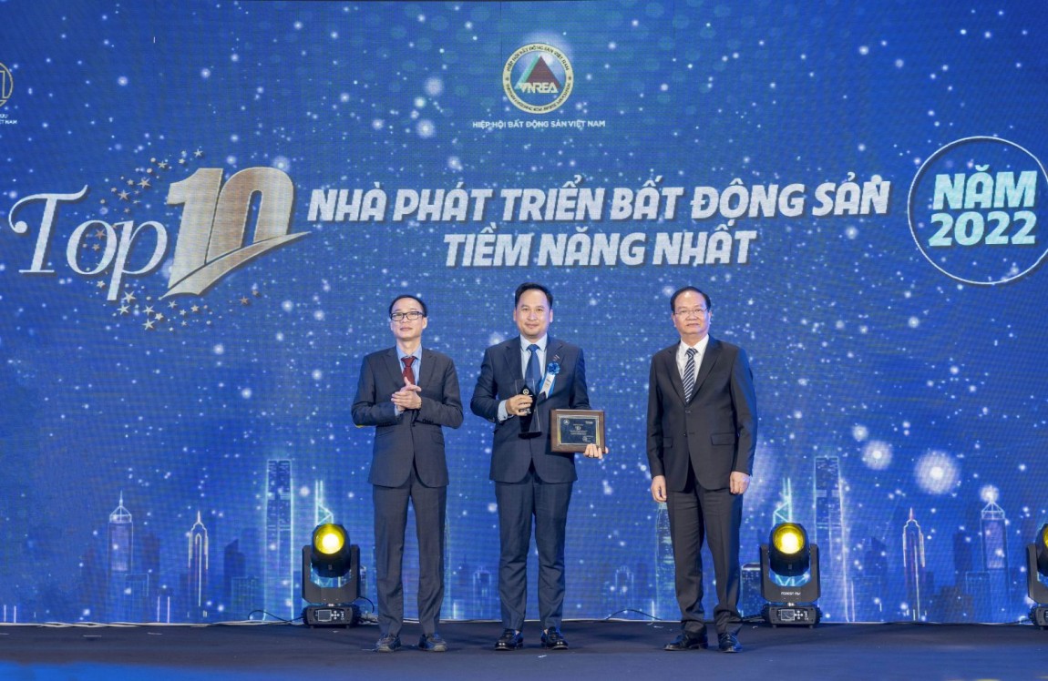 Flamingo lập cú đúp giải thưởng thương hiệu dẫn đầu thị trường BĐS Việt Nam 2021-2022