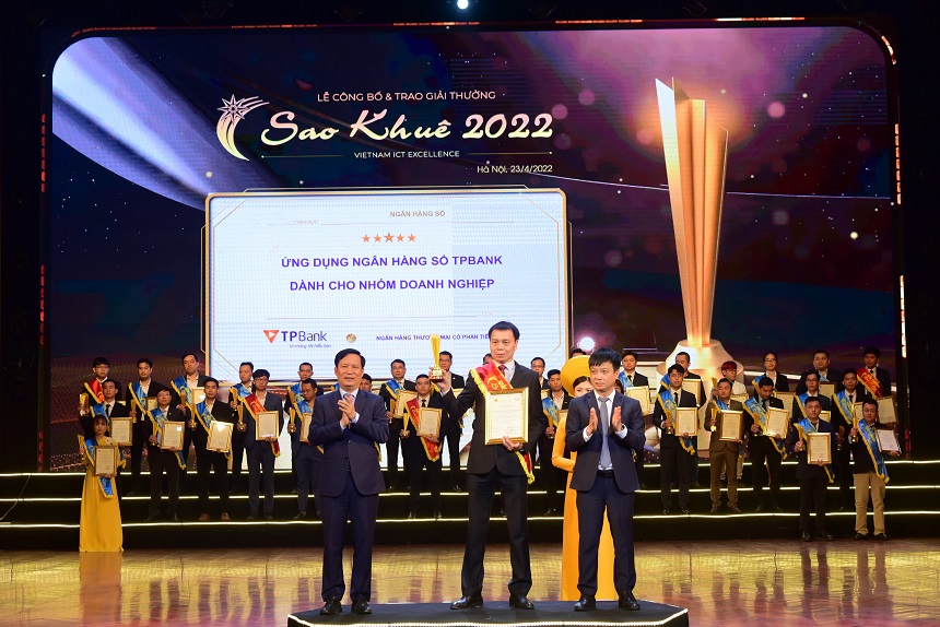 Nối dài thành tựu về ngân hàng số, TPBank xuất sắc được vinh danh tại Giải thưởng Sao Khuê 2022