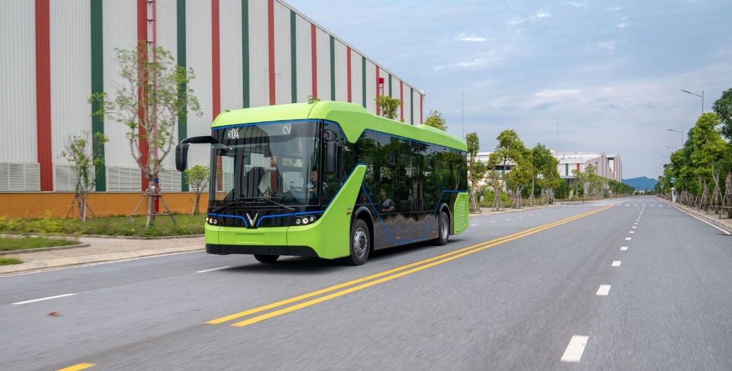 VinBus hợp tác Star Charge phát triển trạm sạc xe buýt điện lớn nhất ASEAN