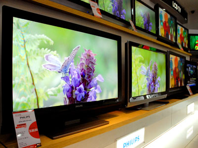 Với giá thành ở mức cao cộng với nhiều tính năng phức tạp, TV LCD là một trong những mặt hàng rất khó chọn mua.